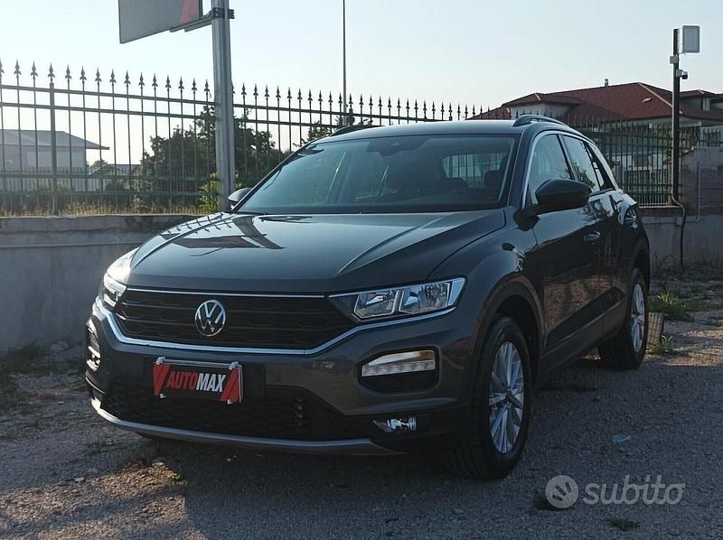 Usata VW T-Roc Style 110 CV (80 kW) 2022 Grigio SUV