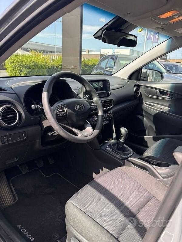 Usata Hyundai Kona 120 CV (88 kW) 2019 Grigio SUV