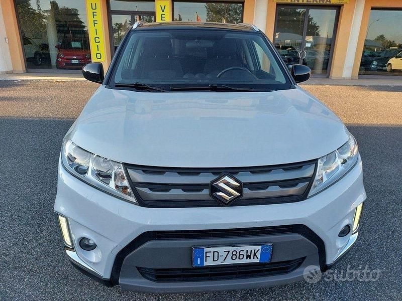 Usata Suzuki Vitara 120 CV (88 kW) 2016 Bianco SUV