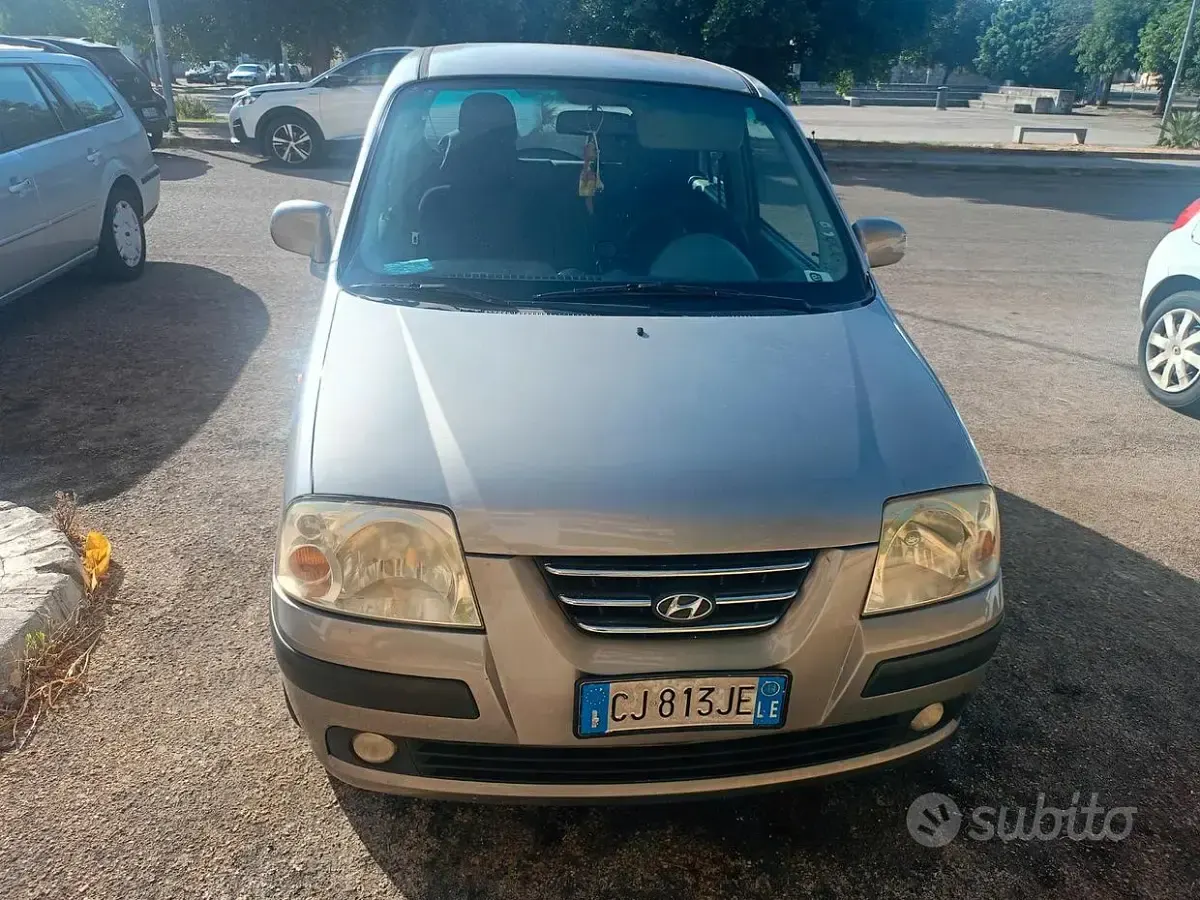 Usata Hyundai Atos 59 CV (43 kW) 2004 Grigio Utilitaria