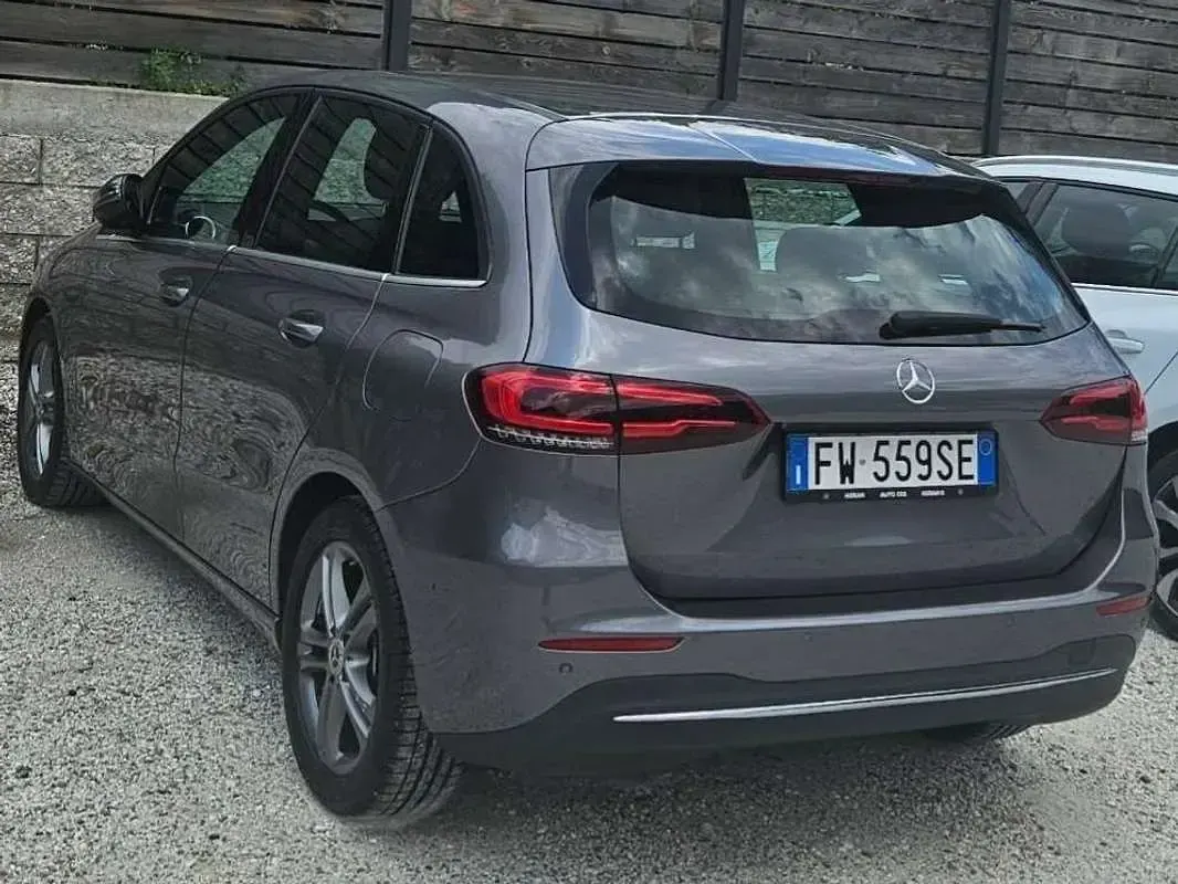 Usata Mercedes B220 Premium 190 CV (139 kW) 2019 Argento Utilitaria