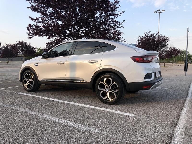 Bianco Usata 2021 Renault Arkana SUV | 18.900 € (Buon prezzo) - Immagine 1/4