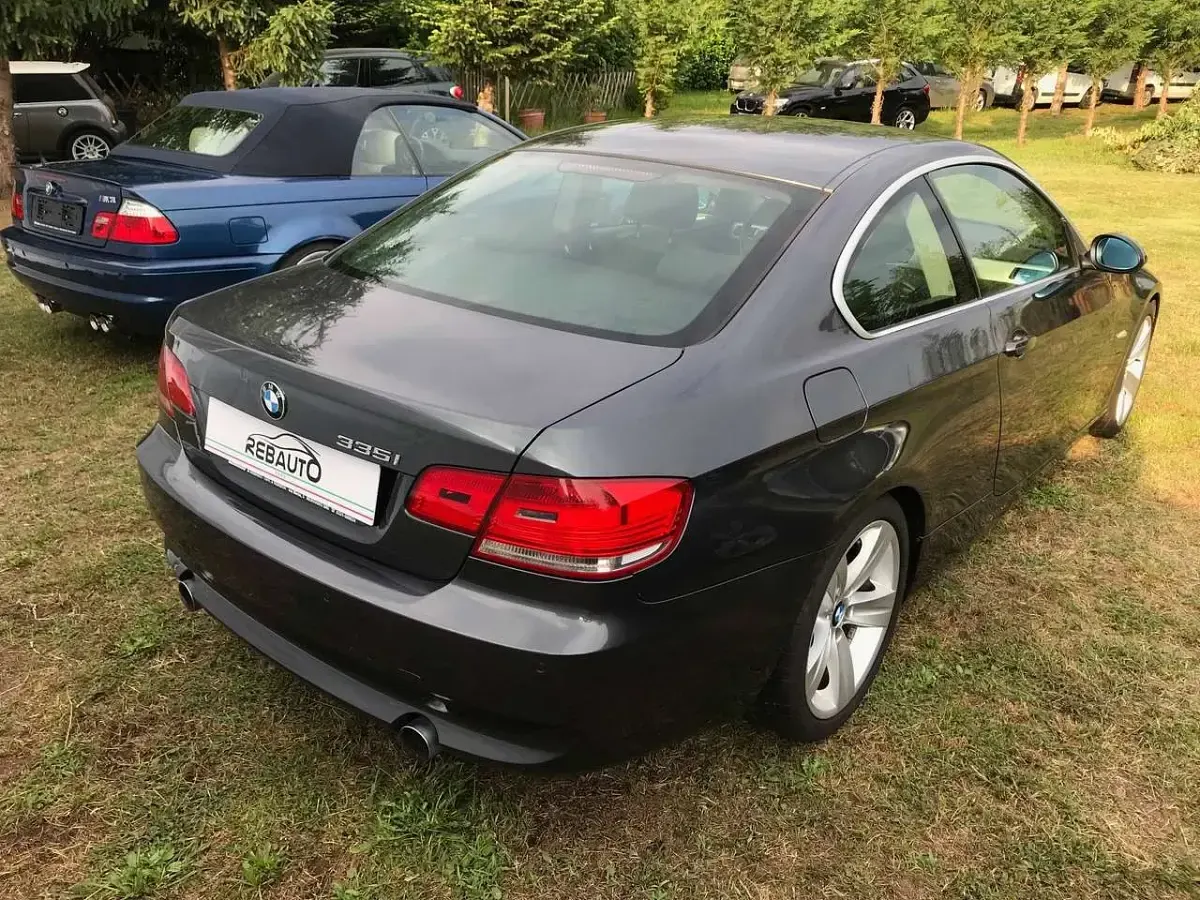 Usata BMW 335 306 CV (225 kW) 2006 Grigio Coupé