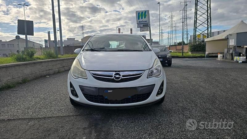 Usata Opel Corsa 2013 Bianco Berlina