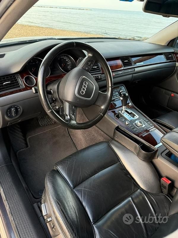 Usata Audi A8 233 CV (171 kW) 2006 Grigio Berlina