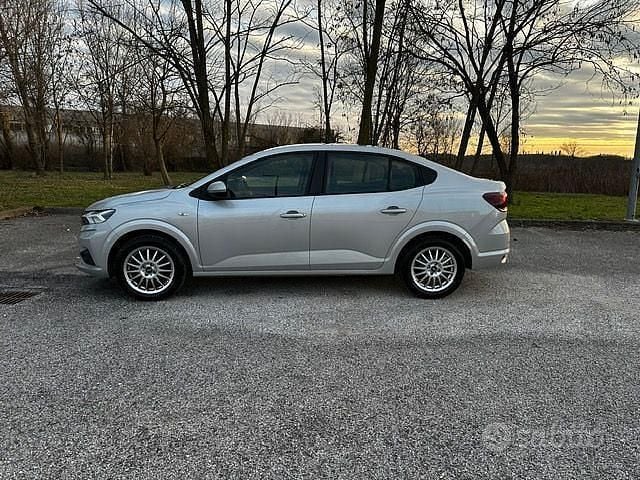 Usata Dacia Logan 90 CV (66 kW) 2023 Grigio Berlina