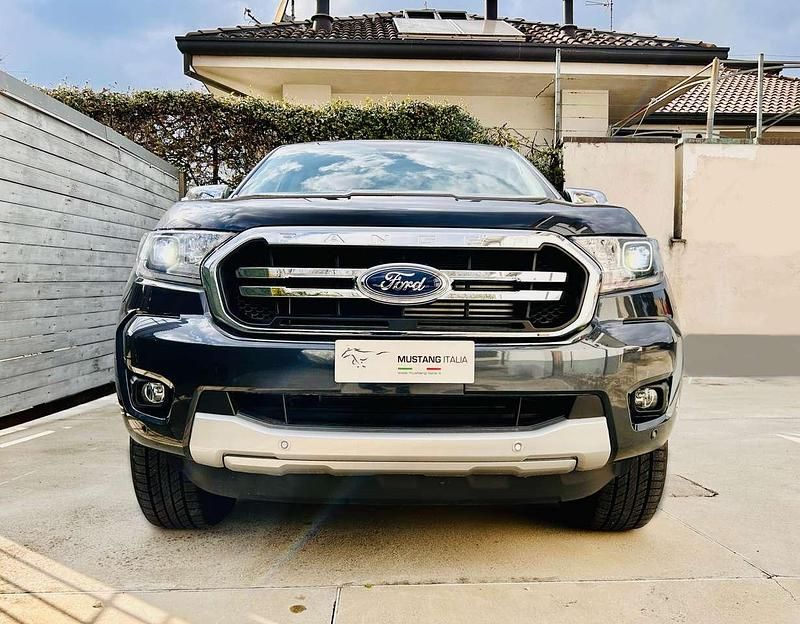 Usata Ford Ranger Limited 213 CV (156 kW) 2023 Sea grey Pick-up