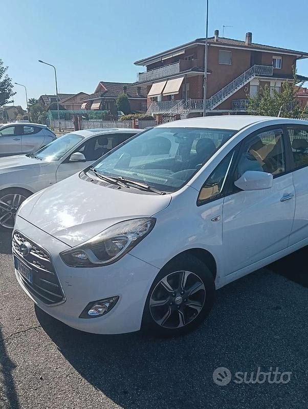 Usata Hyundai ix20 90 CV (66 kW) 2015 Bianco Utilitaria
