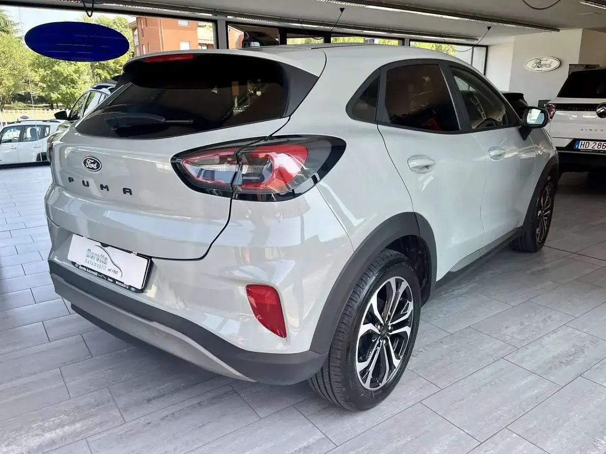 Usata Ford Puma Titanium 125 CV (91 kW) 2025 Cactus grey SUV