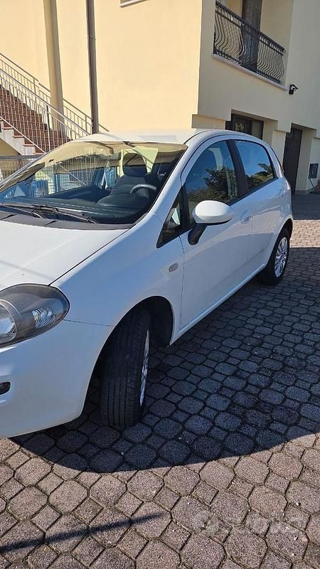 Usata Fiat Grande Punto 77 CV (56 kW) 2014 Utilitaria