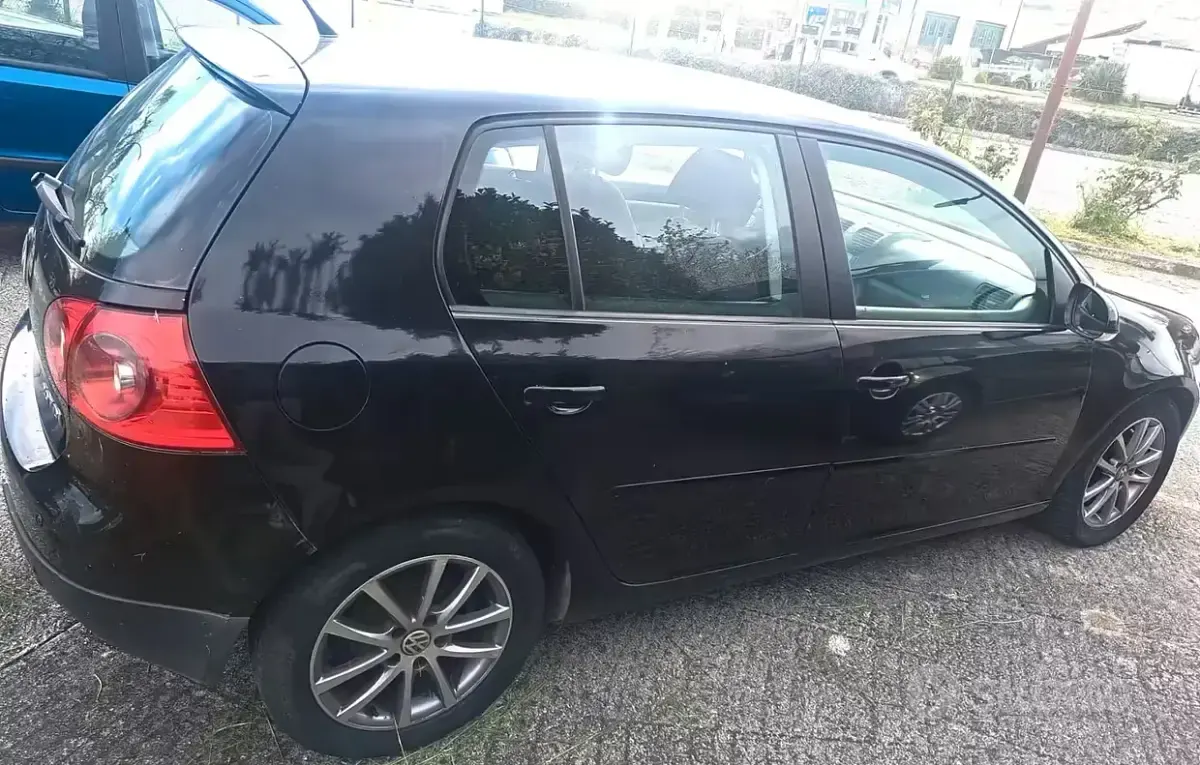 Usata VW Golf IV 140 CV (102 kW) 2005 Berlina