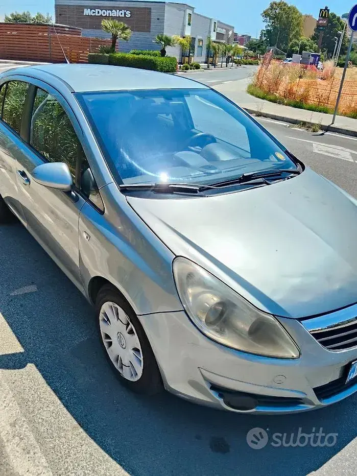 Usata Opel Corsa 95 CV (69 kW) 2010 Utilitaria