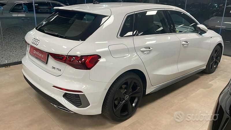 Usata Audi A3 S-Line 150 CV (110 kW) 2022 Bianco Berlina
