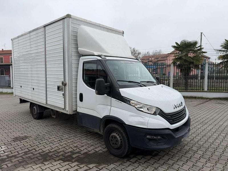 Usata Iveco Daily 156 CV (114 kW) 2022 Bianco Furgone