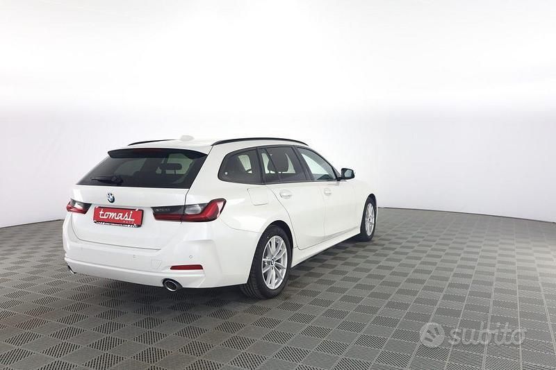 Begagnad BMW 318 Efficient Dynamics 150 HK (110 kW) 2023 Vit Kombi