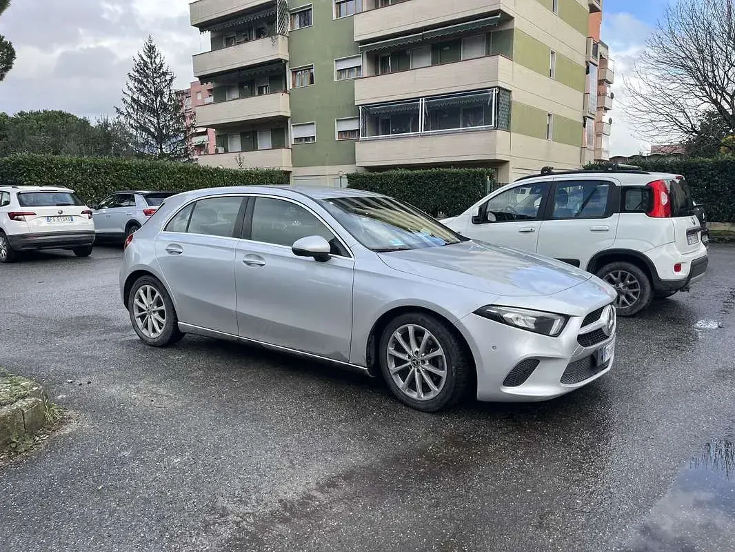 Usata Mercedes A180 Business 116 CV (85 kW) 2019 Berlina