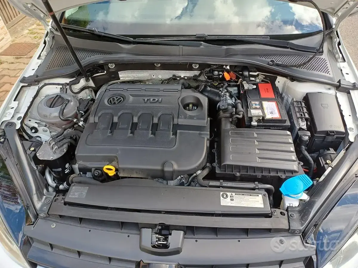 Usata VW Golf VII Sound 90 CV (66 kW) 2014 Bianco Berlina
