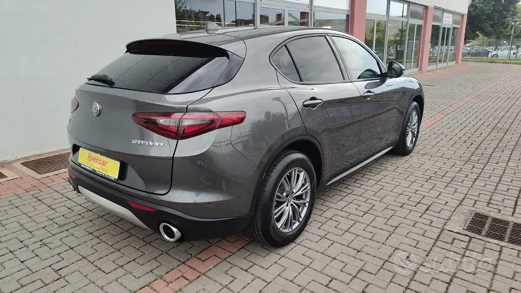 Usata Alfa Romeo Stelvio Business 190 CV (139 kW) 2021 Grigio SUV