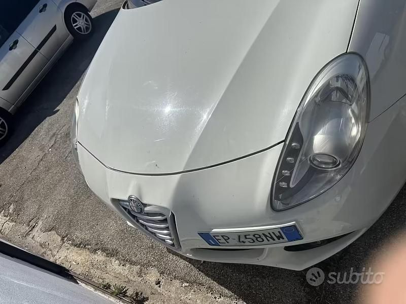 Usata Alfa Romeo Giulietta 2012 Bianco Utilitaria