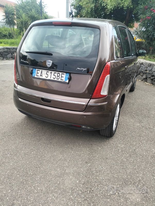 Usata Lancia Musa 95 CV (69 kW) 2010 Monovolume