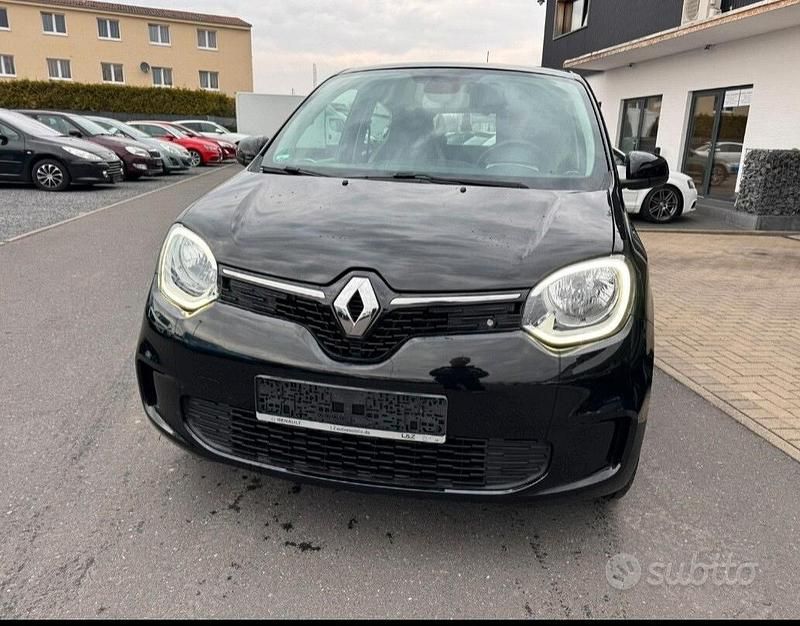 Usata Renault Twingo LIMITED 65 CV (47 kW) 2021 Nero Utilitaria