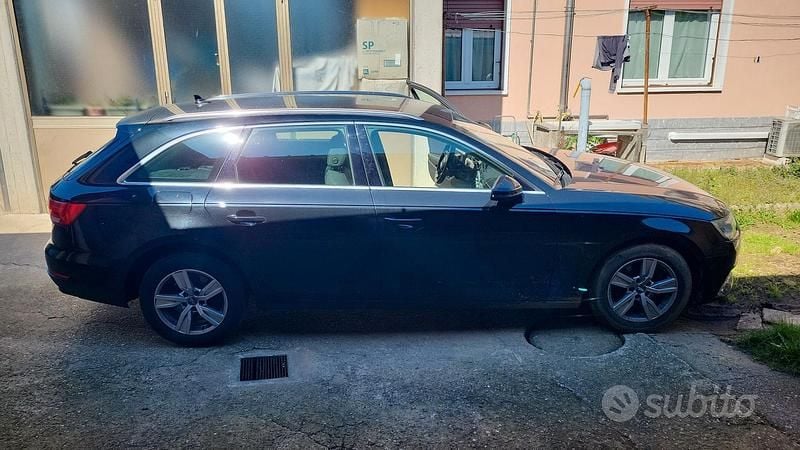 Usata Audi A4 Business 150 CV (110 kW) 2016 Nero Station wagon