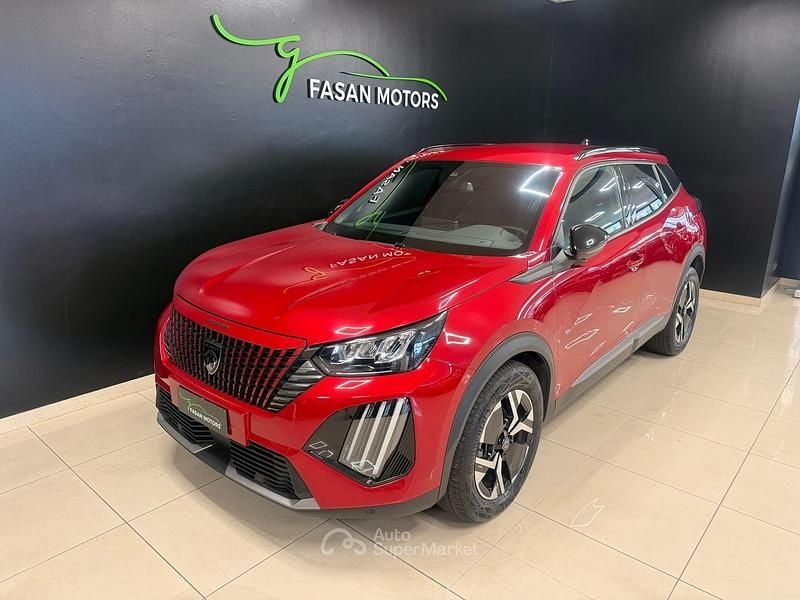 Usata Peugeot 2008 Allure 101 CV (74 kW) 2024 Rosso SUV