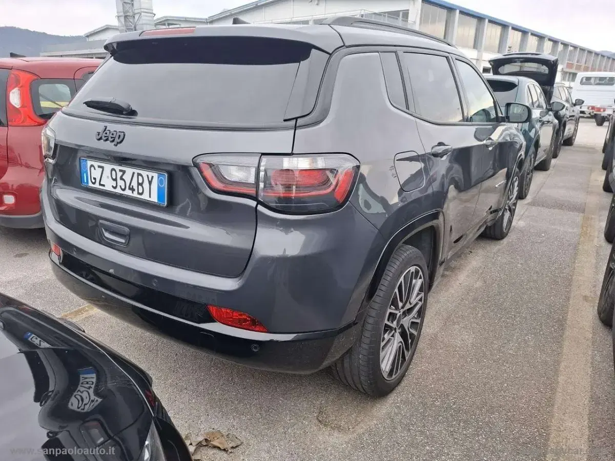 Usata Jeep Compass Summit 131 CV (96 kW) 2025 Grigio SUV