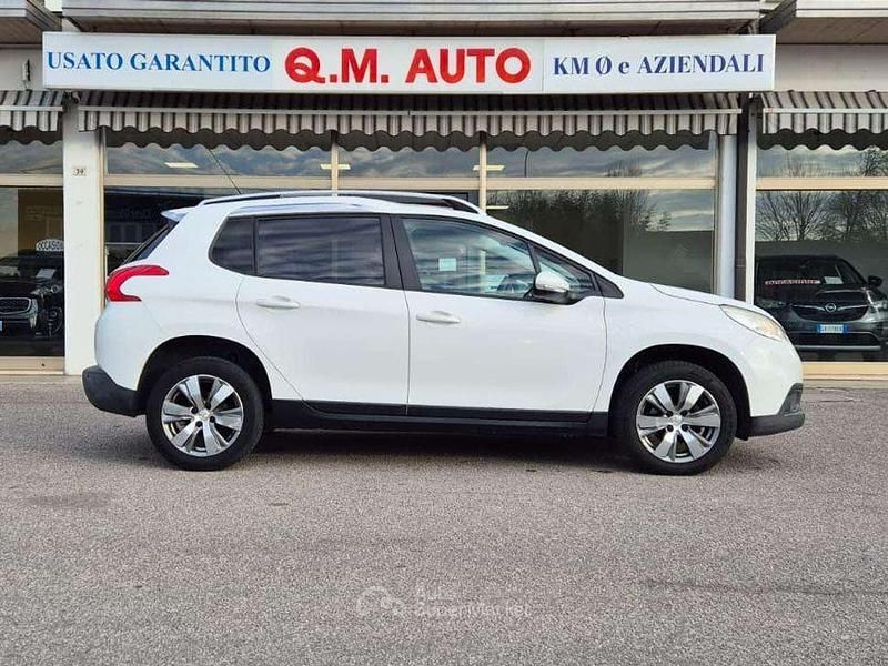 Usata Peugeot 2008 Active 75 CV (55 kW) 2016 Bianco SUV
