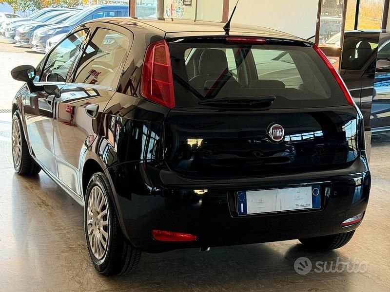 Usata Fiat Punto Street 95 CV (69 kW) 2018 Blu Utilitaria