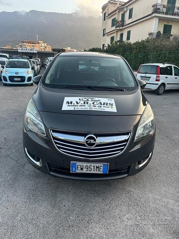 Usata Opel Meriva Cosmo 120 CV (88 kW) 2014 Grigio Monovolume