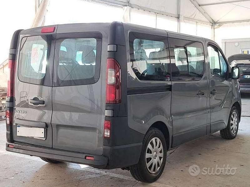 Usata Opel Vivaro 95 CV (69 kW) 2016 Grigio Monovolume