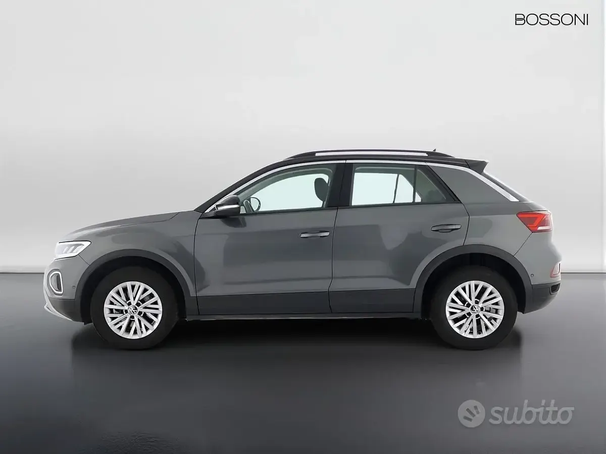 Usata VW T-Roc Life 150 CV (110 kW) 2024 Nero SUV