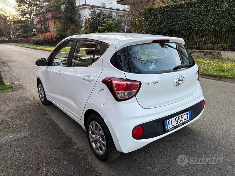 Usata Hyundai i10 Style 66 CV (48 kW) 2018 Bianco Utilitaria