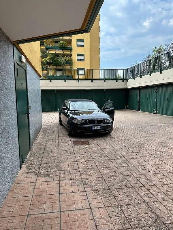 Usata BMW 118 143 CV (105 kW) 2008 Nero Utilitaria