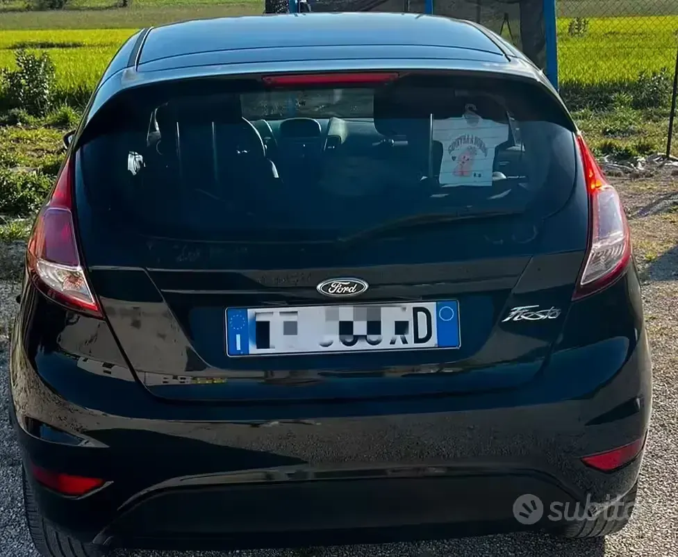 Usata Ford Fiesta 75 CV (55 kW) 2014 Nero Utilitaria