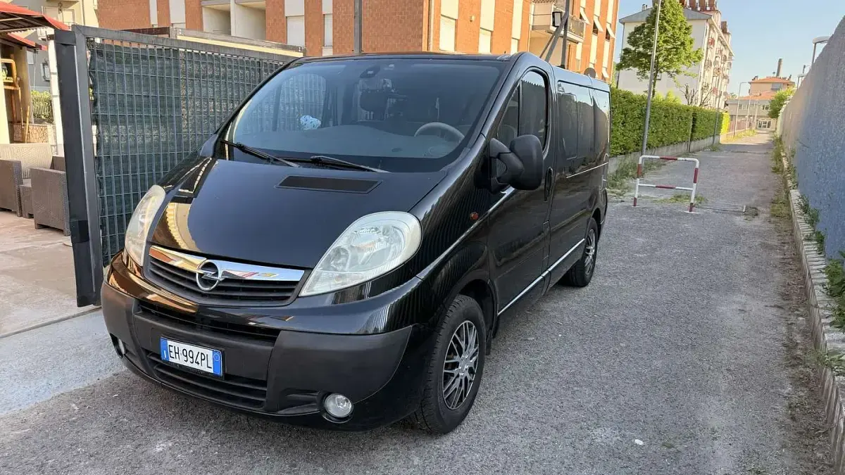 Usata Opel Vivaro 114 CV (83 kW) 2015 Monovolume