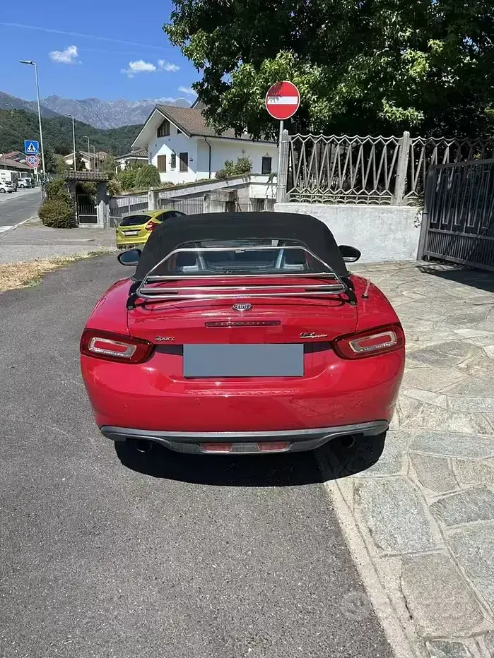 Usata Fiat 124 Spider Lusso 140 CV (102 kW) 2017 Rosso Cabrio