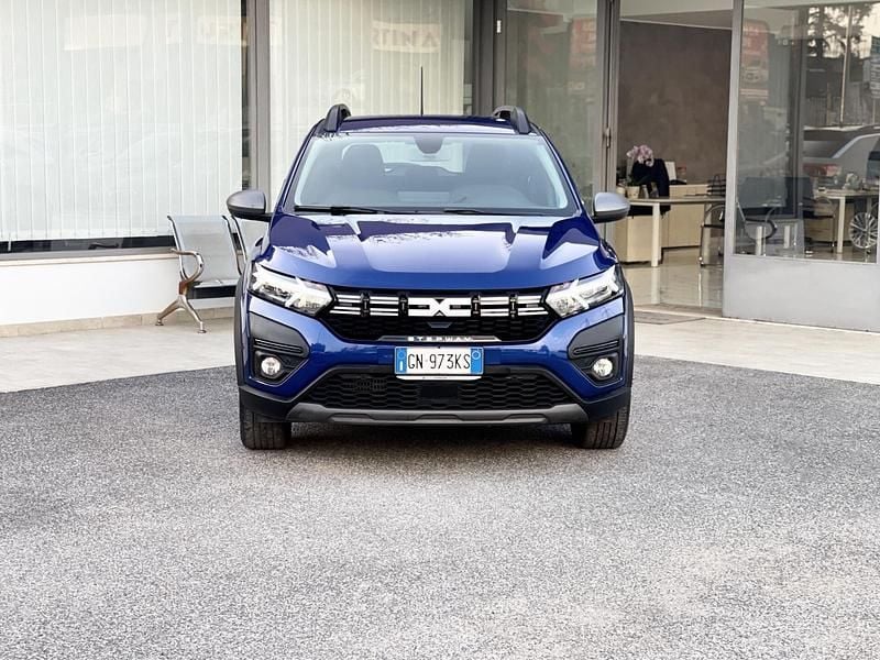 Usata Dacia Sandero 101 CV (74 kW) 2023 Blu Berlina