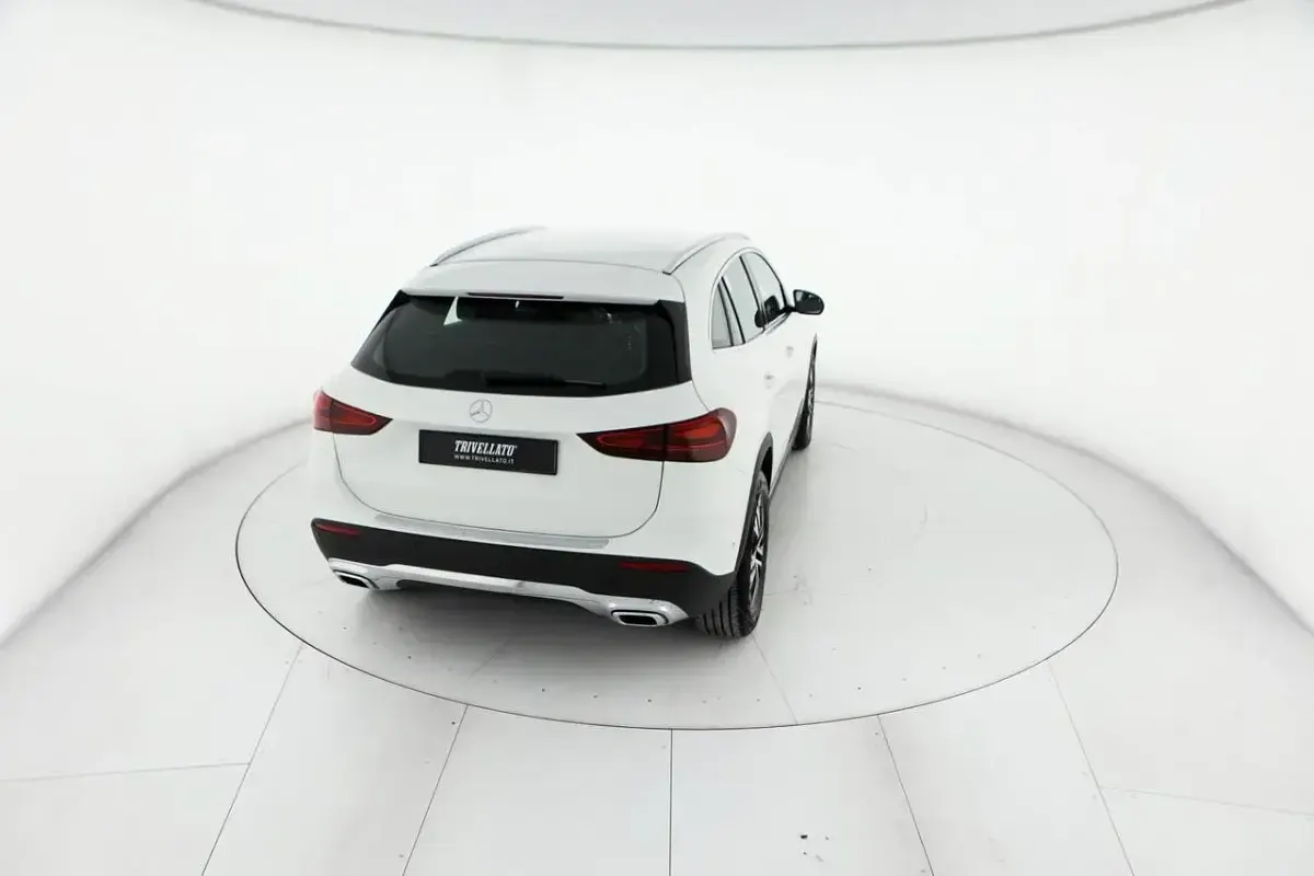 Usata Mercedes GLA180 Advanced Plus 116 CV (85 kW) 2023 Bianco SUV