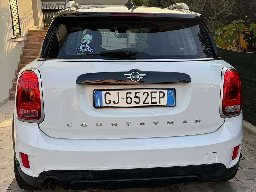 Usata Mini One D Countryman Business 116 CV (85 kW) 2018 Bianco SUV