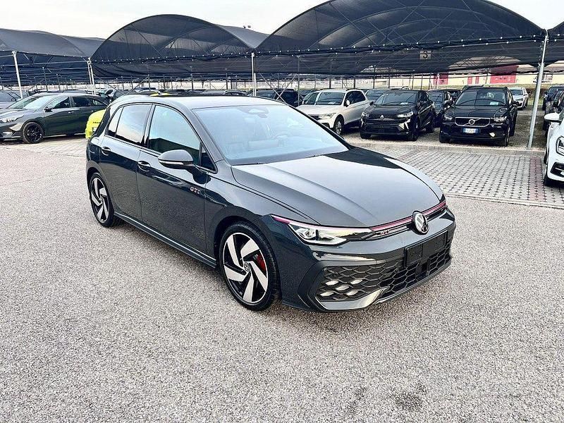 Nuova VW Golf GTI 265 CV (194 kW) 2025 Grigio Berlina