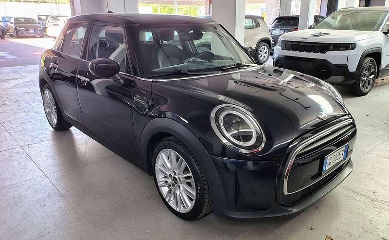 Usata Mini Cooper Classic 136 CV (100 kW) 2021 Blu/azzurro Utilitaria