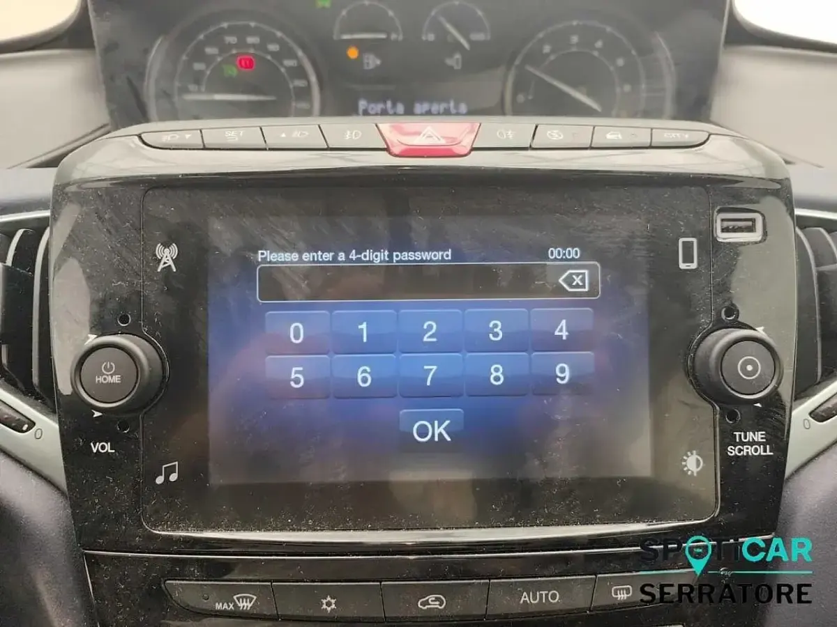 Usata Lancia Ypsilon S 70 CV (51 kW) 2024 Grigio Utilitaria