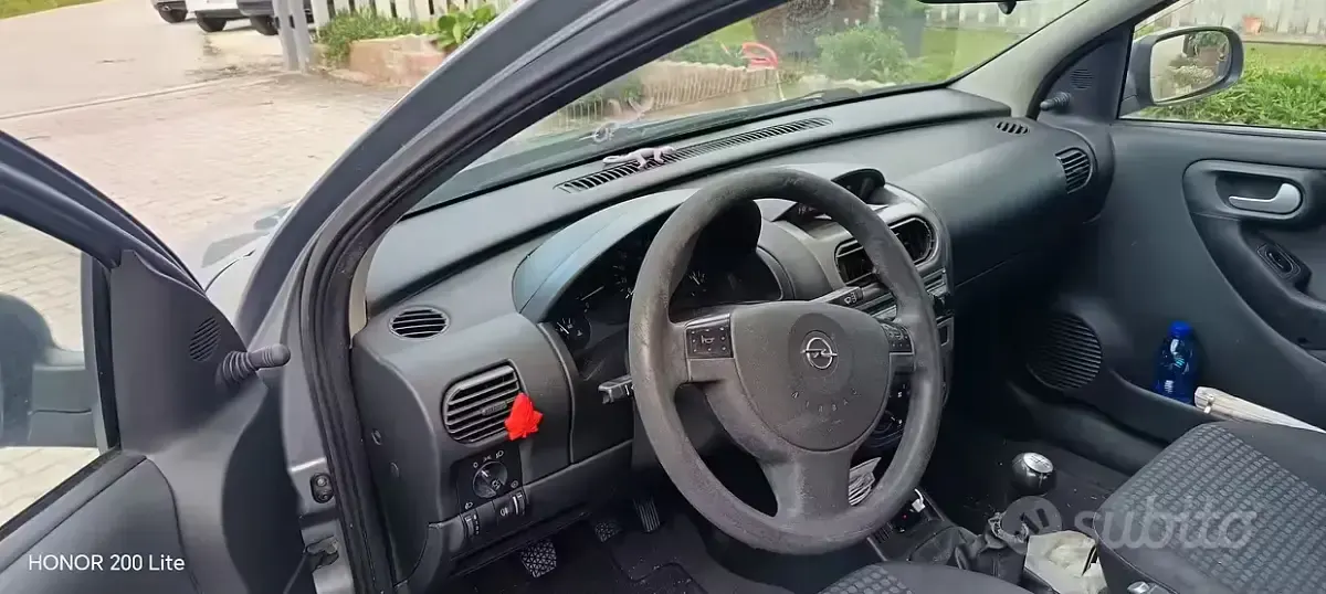 Usata Opel Corsa 69 CV (50 kW) 2004 Grigio Utilitaria