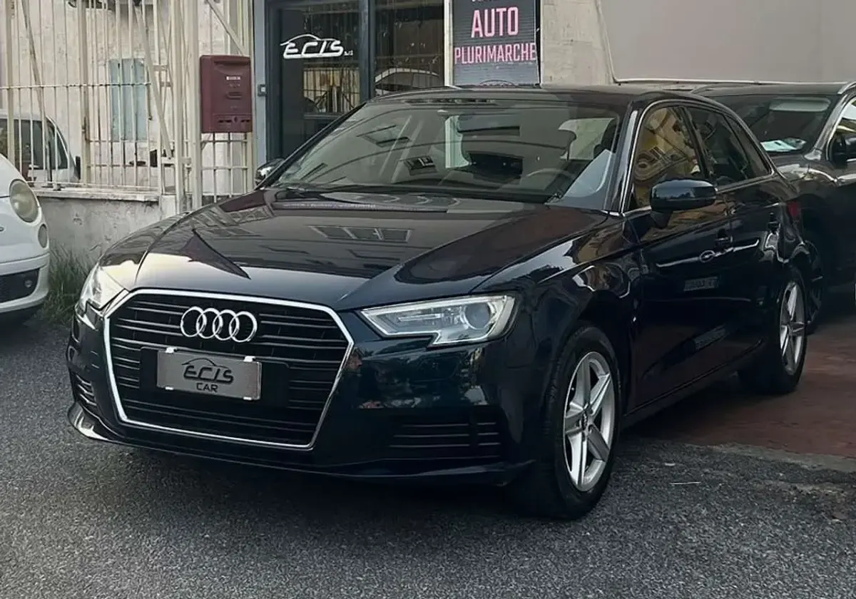 Usata Audi A3 Ambiente 116 CV (85 kW) 2017 Blu/azzurro Berlina