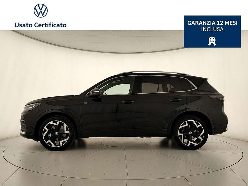 Usata VW Tiguan R-line 150 CV (110 kW) 2024 Nero SUV