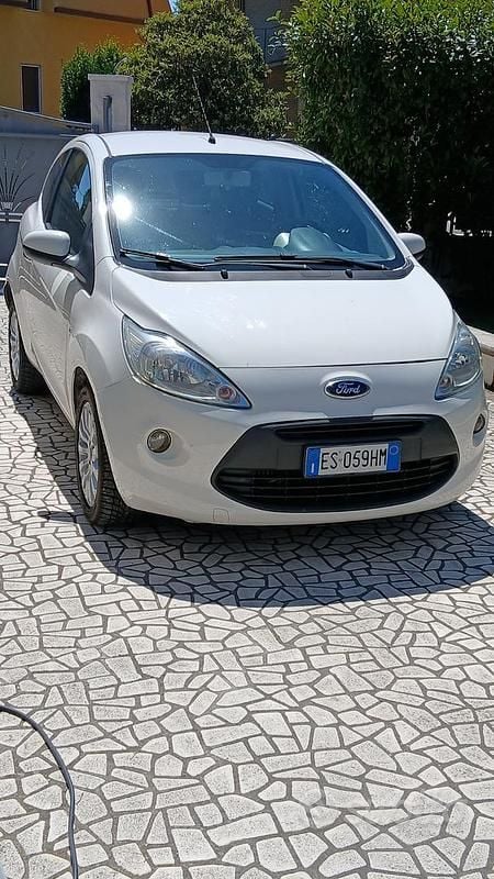 Usata Ford Ka 75 CV (55 kW) 2013 Bianco Utilitaria