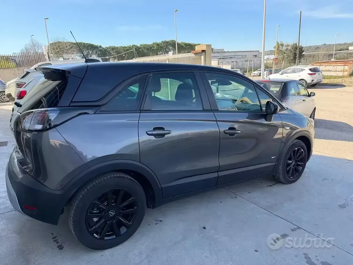 Usata Opel Crossland Design & Tech 83 CV (61 kW) 2022 Grigio SUV