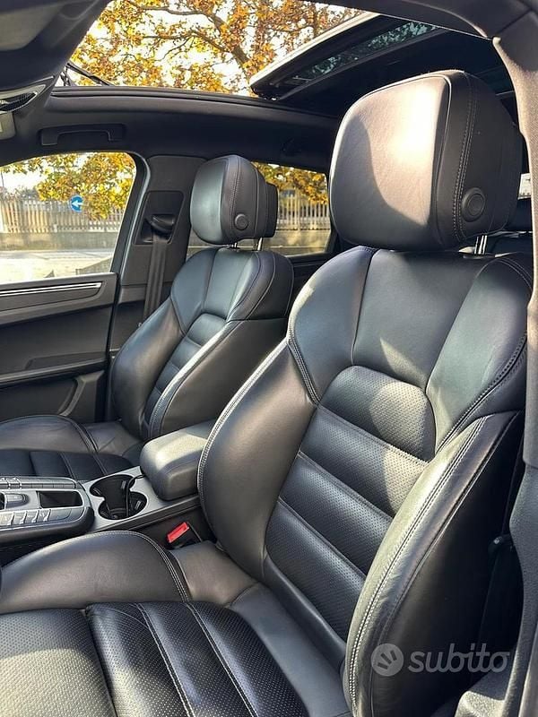 Usata Porsche Macan 265 CV (194 kW) 2021 Nero SUV